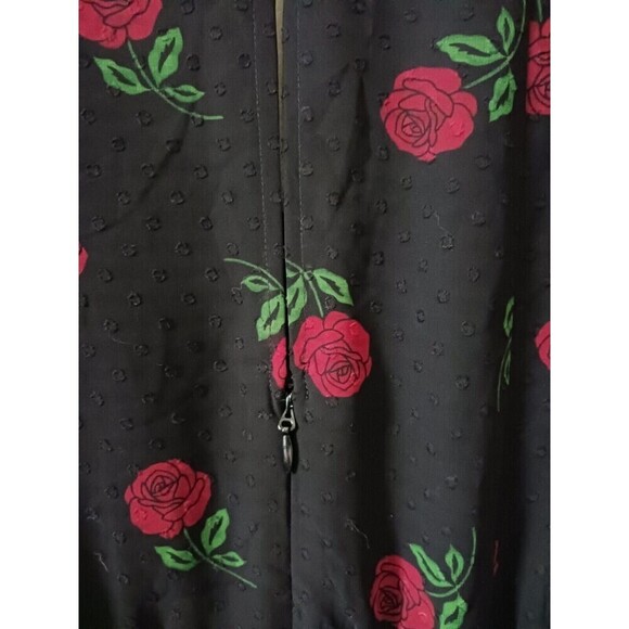 Torrid Blouse Top Roses Sheer Chiffon Dot Puff Sleeve Black/Red 3X - Picture 9 of 10